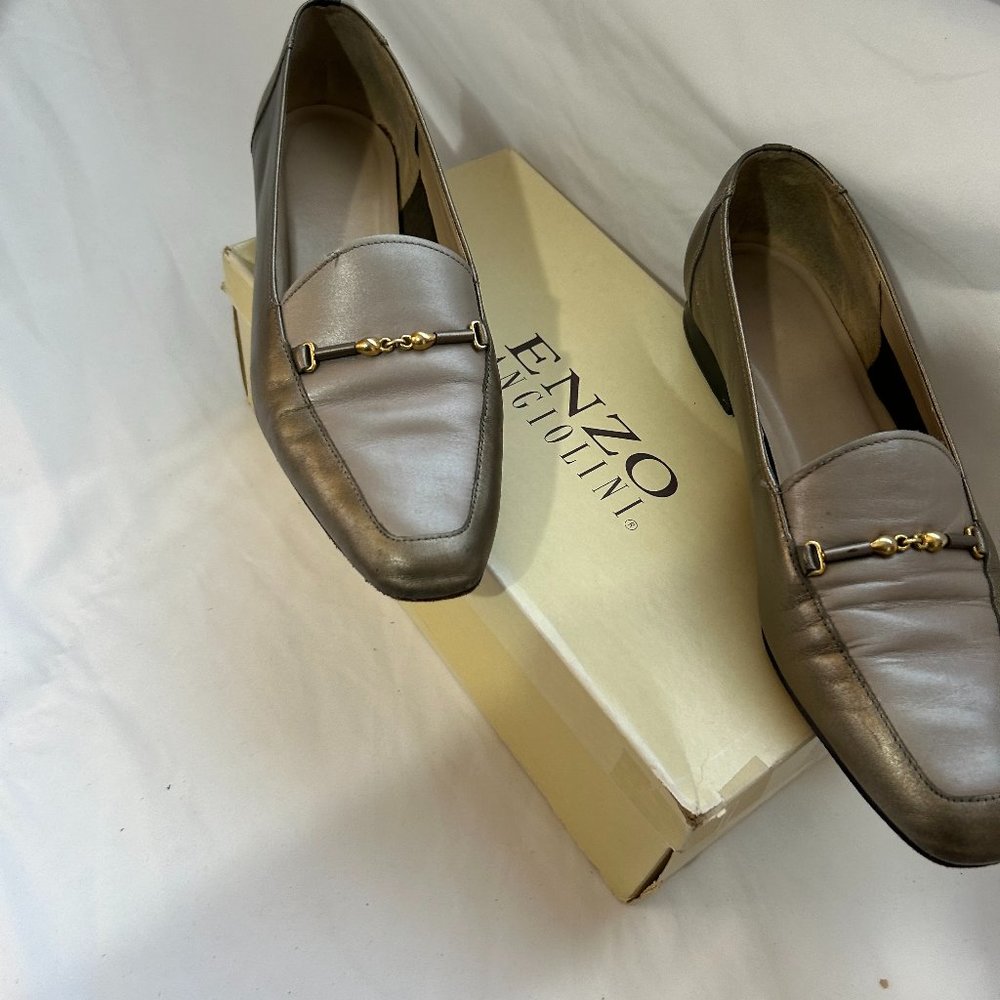 Women’s size 8 1/2N Enzo Angiolini two tone gold leather flats